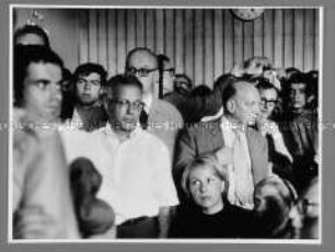 Richard Löwenthal bei der Protest- und Trauerkundgebung in der FU zum Tod von Benno Ohnesorg