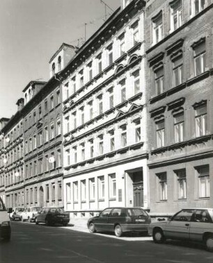 Leipzig-Lindenau, Henriettenstraße 12)10. Wohnhäuser. Letztes Viertel 19. Jahrhundert. Straßenansicht