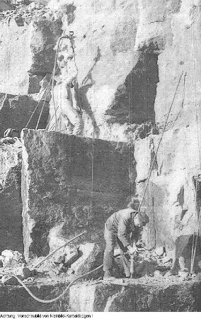 Sandstein, Abbau, um 1960 & Sandstein. Abbau und Lagerung von Sandstein für den Wiederaufbau des Landhauses in Dresden, um 1960