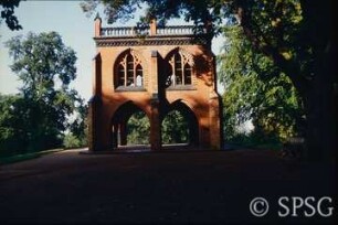 Potsdam, Park Babelsberg, Parkansicht mit Gerichtslaube.
