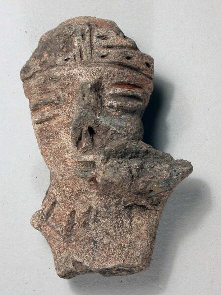 Clay figure (fragment)