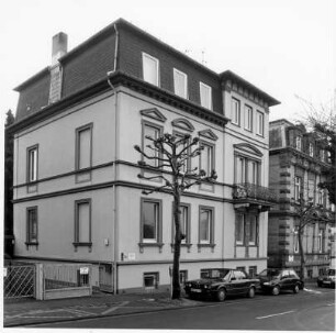 Wohnhaus; Bad Homburg, Kisseleffstraße 1a