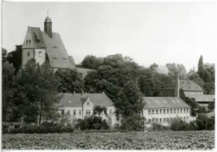Burkhardswalde. Kirche, Alte und neue Schule