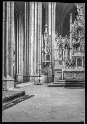 Kirche, Teil des Flügelaltars