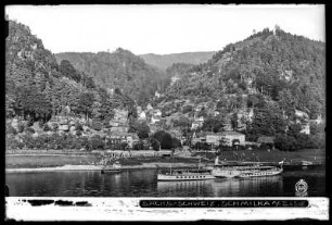Sächsische Schweiz, Schmilka an der Elbe, Blick über die Elbe mit Elbdampfer Dresden