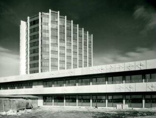Unfallklinik, 1966