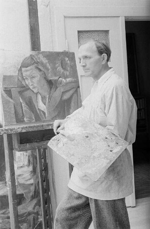 Porträt des Kunstmalers Hermann Bruse bei der Arbeit : Porträt des Kunstmalers Hermann Bruse bei der Arbeit