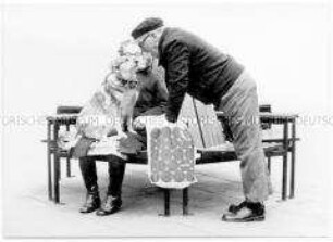 Fotomontage: Ehepaar mit Hund
