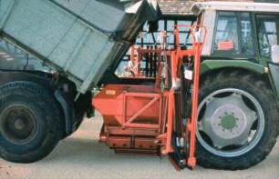 Fotografie: Auslegerstreuer, Überladewagen