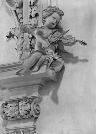 Musizierender Engel