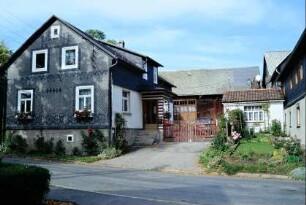 Bauernhof, Scheune hinten quer