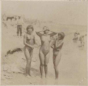 Choroti beim Baden