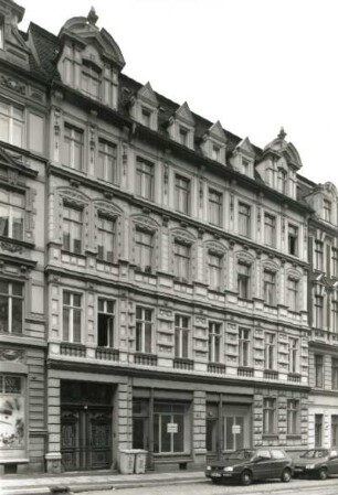 Görlitz, Landeskronstraße 4. Wohnhaus mit Laden (um 1890)