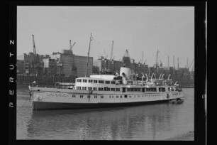 Royal Sovereign (1948), [London]