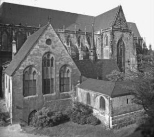 Halberstadt, Dom St. Stephanus und St. Sixtus und Stiftsgebäude, von Südwesten