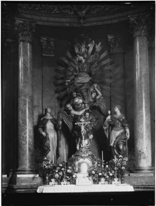 Walldürn Katholische Stadtkirche Sankt Georg Marienaltar