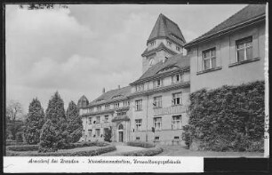 Arnsdorf. Verwaltungsgebäude der Anstalt
