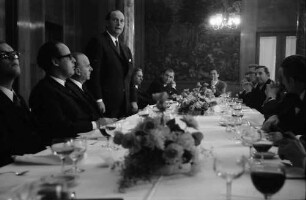 Stuttgart: Villa Reitzenstein; Besuch bei der Landesregierung; beim Essen