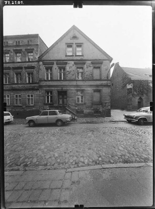 Cottbus-Mitte, Klosterstraße 19. Pfarrhaus (um 1860). Straßenfront