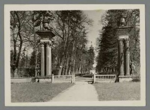 Branndenburg. Rheinsberg. Eingangsportal zum Schlosspark : Deutschland. Brandenburg. Schloss Rheinsberg. Portal zum Schlosspark