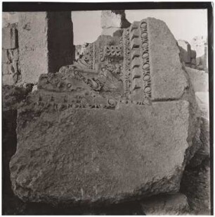 Gebälkfragment einer Exedra, Baalbek: Ansicht