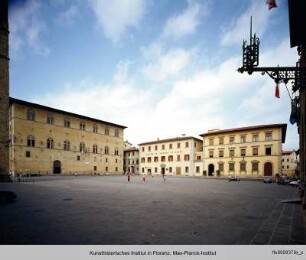 Piazza Duomo, Pistoia