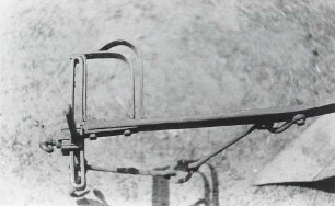 Landwirtschaftliches Arbeitsgerät in Bluno : Land- und Viehwirtschaft - Bodenbearbeitung und -pflege. Ort: Bluń / Bluno. Haus Nr. 61. Karrenpflug.