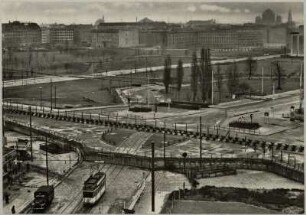 BERLIN, Potsdamer Platz mit verstärkter Mauer