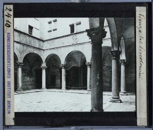 Pienza, Palazzo Piccolomini : Inennhof
