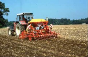 Fotografie: Drillkombination, Drillmaschine, Pneumatische Verteilung, Breitsaat, Zinkenrotor
