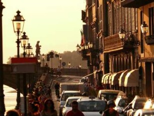 Uferstraße am Arno, nahe Ponte Vecchio