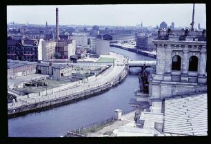 Blick vom Reichstag 1.5.64.