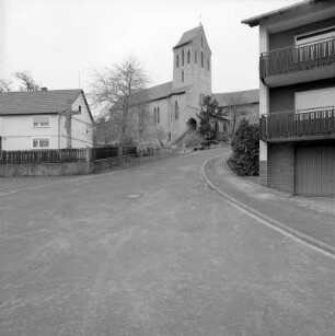 Kath. Kirche St. Antonius von Padua (Kath. Kirche); Hünfeld, Meißnerstraße 2