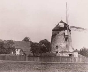 Leutewitzer Windmühle (Turmwindmühle) : Stadtteilansicht mit Leutewitzer Windmühle (Turmwindmühle)