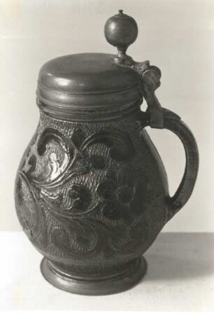 Steinzeugkrug. Muskau (Oberlausitz, um 1700. Leipzig: Grassimuseum