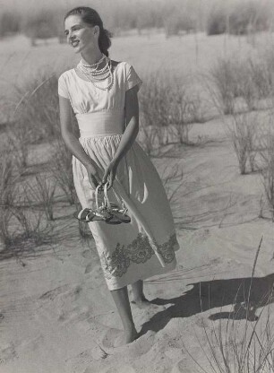 Modeaufnahme, Modell Theo Graham (Mademoiselle)