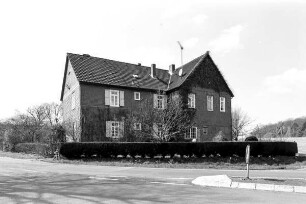 ehemaliges Forsthaus (ehem. Forsthaus, heute Wohnhaus, Fachwerk); Gemünden, Forsthausstraße 1, Beim Forsthaus