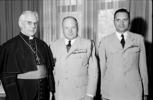 Freiburg: Erzbischöfliches Ordinariat; Abschied des Oberbefehlshabers Lecointe; Abschiedsempfang Gen. Lecointe bei Erzbischof Dr. Schäufele
