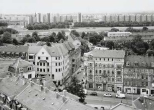 Bautzner Straße und Löwenstraße. Blick vom Turm der Martin-Luther-Kirche über die Elbe nach Johannstadt