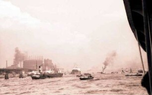 Hamburg: Hafen, Hintergrund Gasometer
