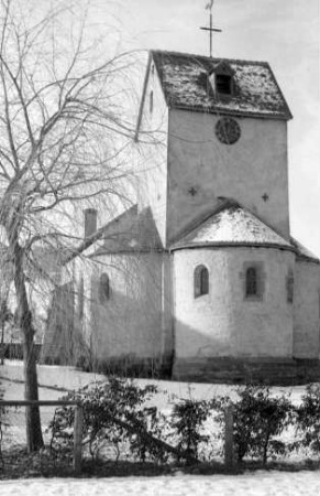 Böckweiler: Hundertjährige romanische Kirche