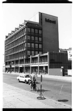 Kleinbildnegativ: Ideal-Gebäude, 1984
