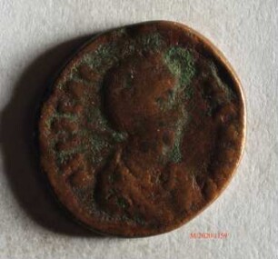 Römische Münze, Nominal Maiorina, Prägeherr Theodosius I. für Aelia Flaccilla, Prägeort nicht bestimmbar, Fälschung