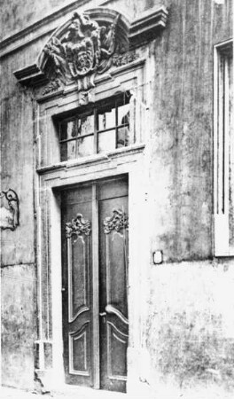 Halle (Saale), Jägerstraße 11, Portal, Portalsturz mit Medusenhaupt; Merseburgischer Meister