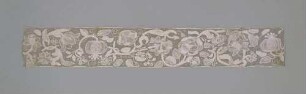 Filetstreifen mit floralen Motiven