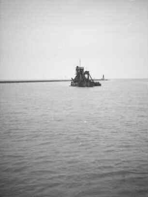 Im Hafen von Niigata : Blick zum Leutturm