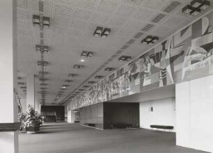 Dresden, Kulturpalast, Foyer im ersten Obergeschoss mit dem Wandfries "Unser sozialistisches Leben"