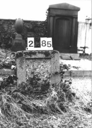 Kindergrab 2/85