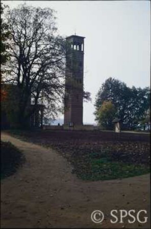 Potsdam, Park Sacrow, Geländeprofil und Uferweg bei der Heilandskirche.