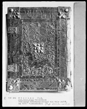 Vorderdeckel eines Pentateuch